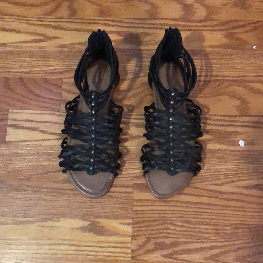 Black Sandals!